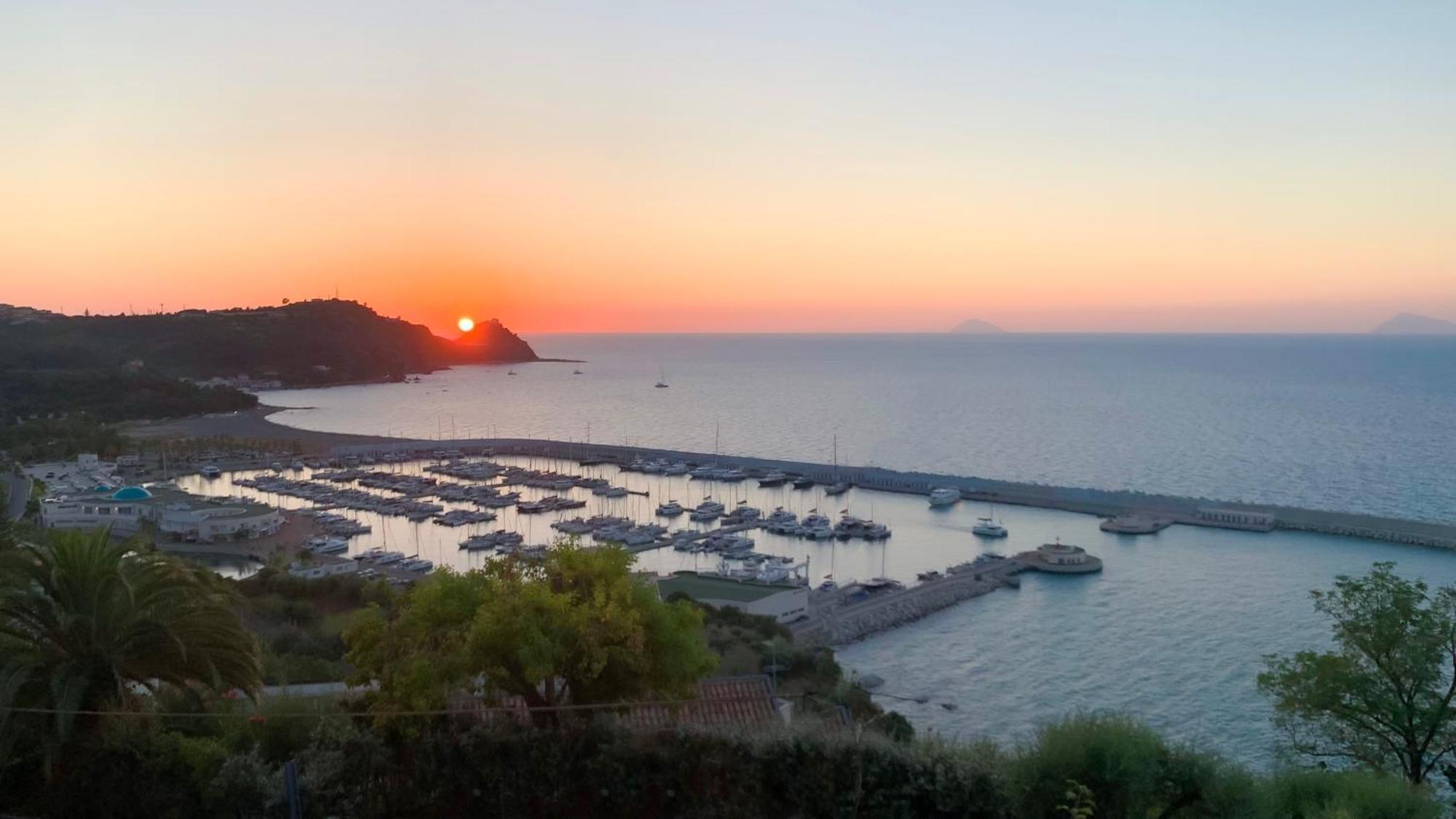 Villa Perla D'Orlando Capo dʼOrlando Exterior foto